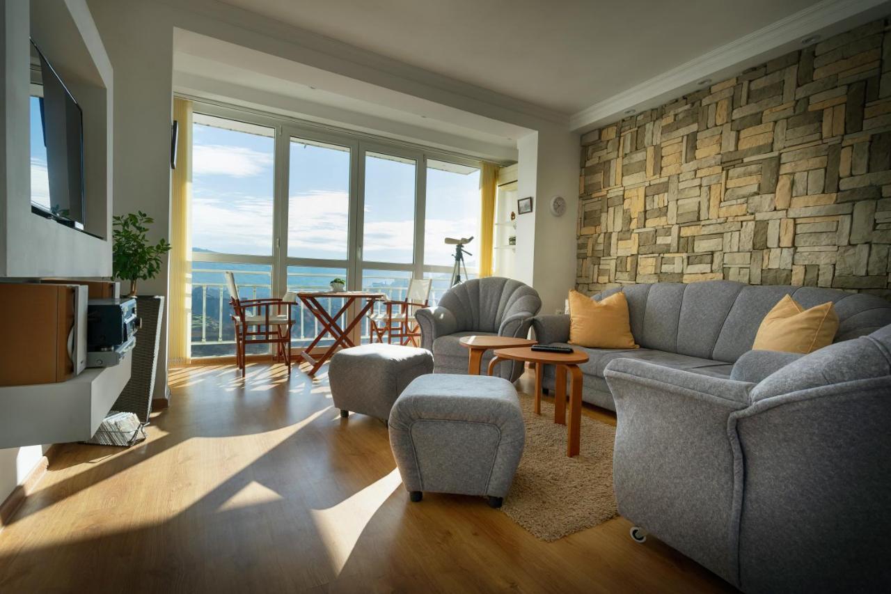 Tsarevets Panoramic Apartments 大特尔诺沃 外观 照片