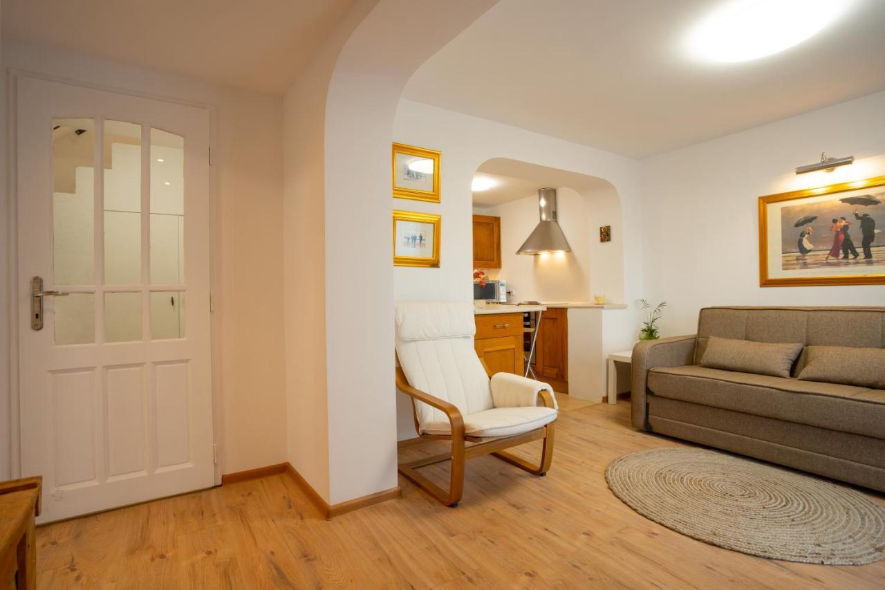 Tsarevets Panoramic Apartments 大特尔诺沃 外观 照片