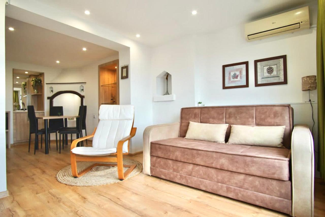 Tsarevets Panoramic Apartments 大特尔诺沃 外观 照片